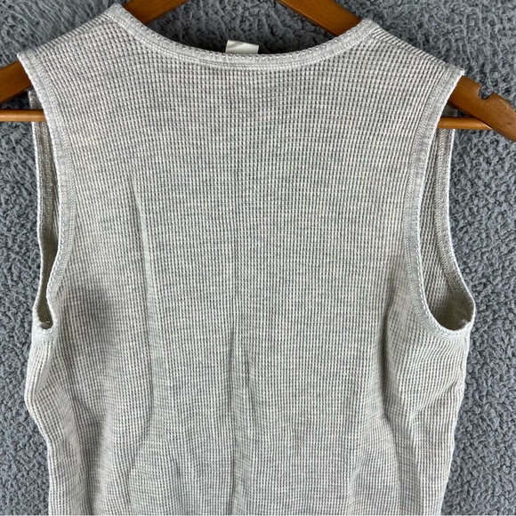 Victorias Secret Size M Vintage 80’s Gold Label Sleeveless Button Top Light Gray - Picture 11 of 12